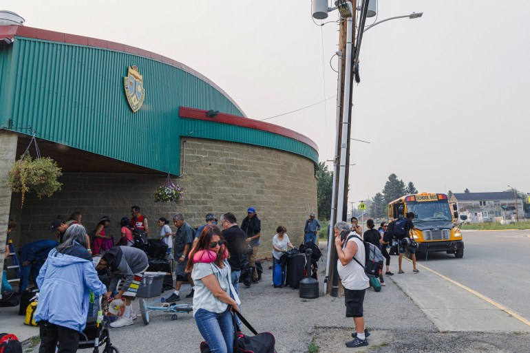 Residents return to Fort Simpson after having been evacuated for nearly three weeks. Claire McFarlane/Cabin Radio
