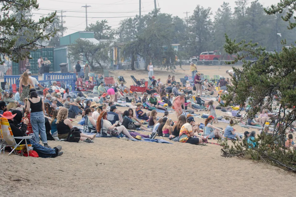 Sunday's main stage crowd starts to form. Ollie Williams/Cabin Radio